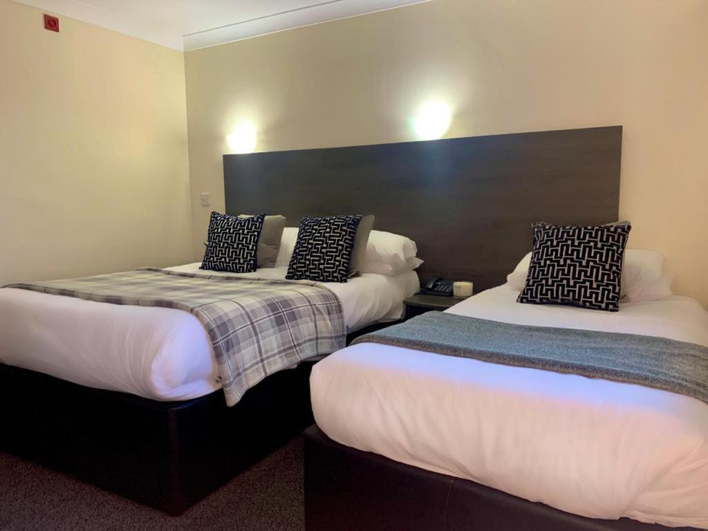 Fairways Lodge & Leisure Club Prestwich Exteriör bild
