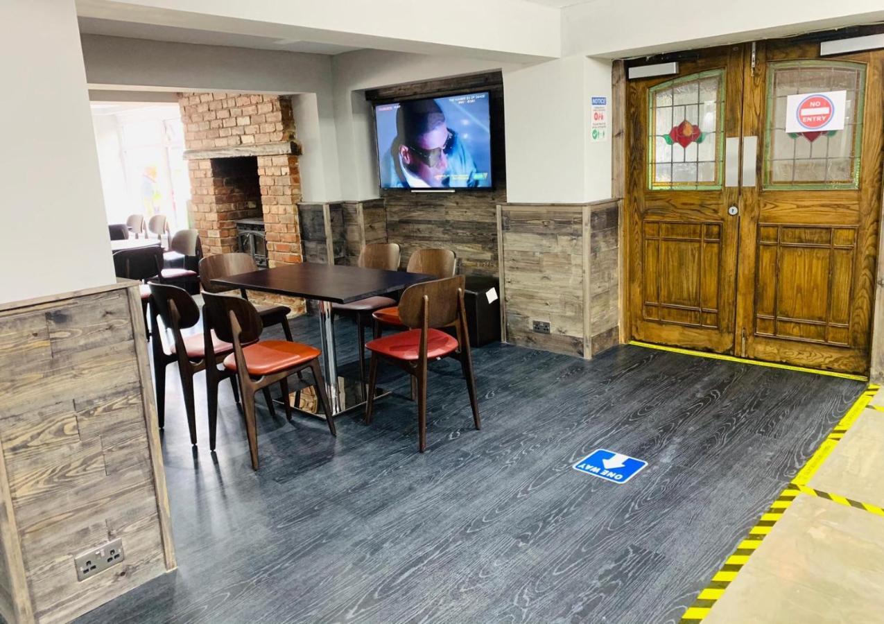 Fairways Lodge & Leisure Club Prestwich Exteriör bild