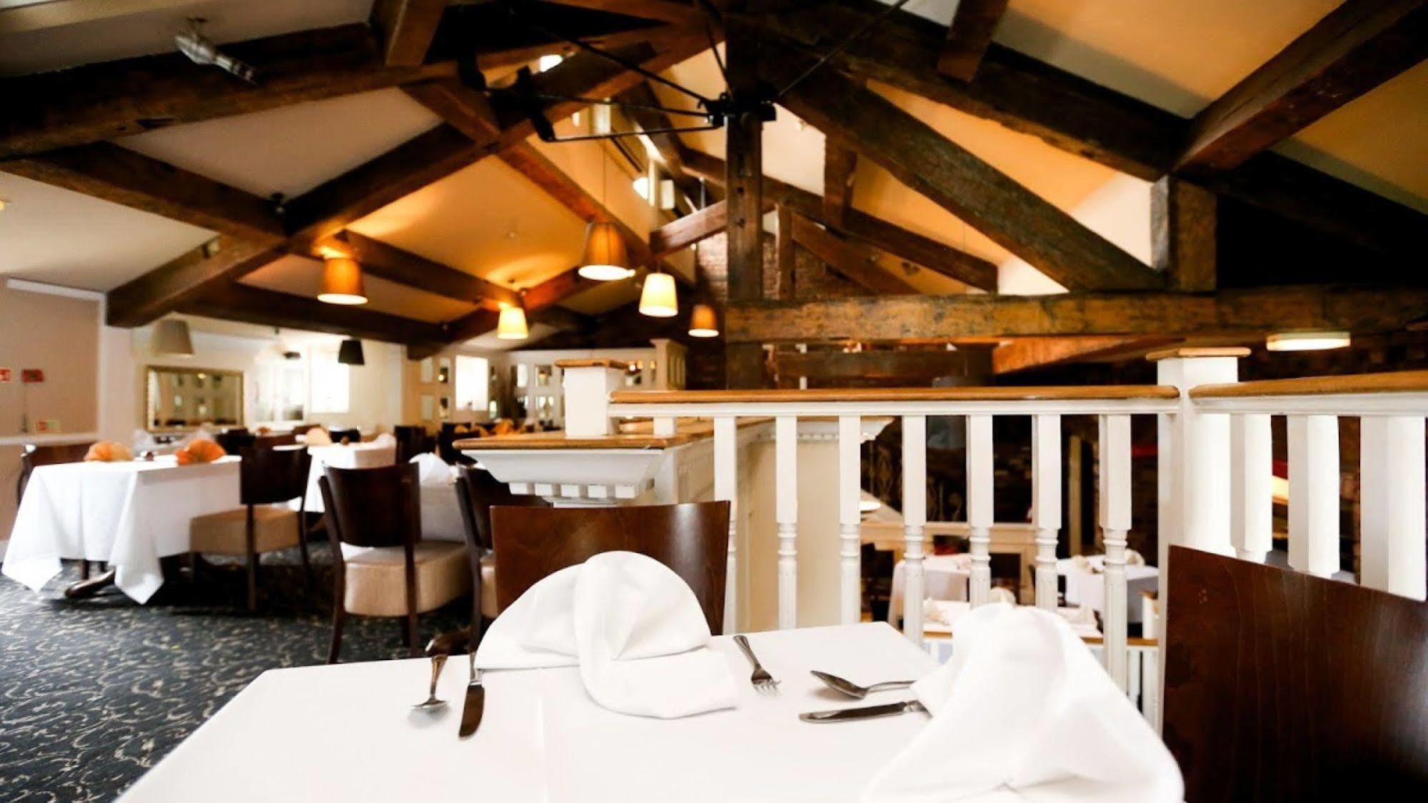 Fairways Lodge & Leisure Club Prestwich Exteriör bild