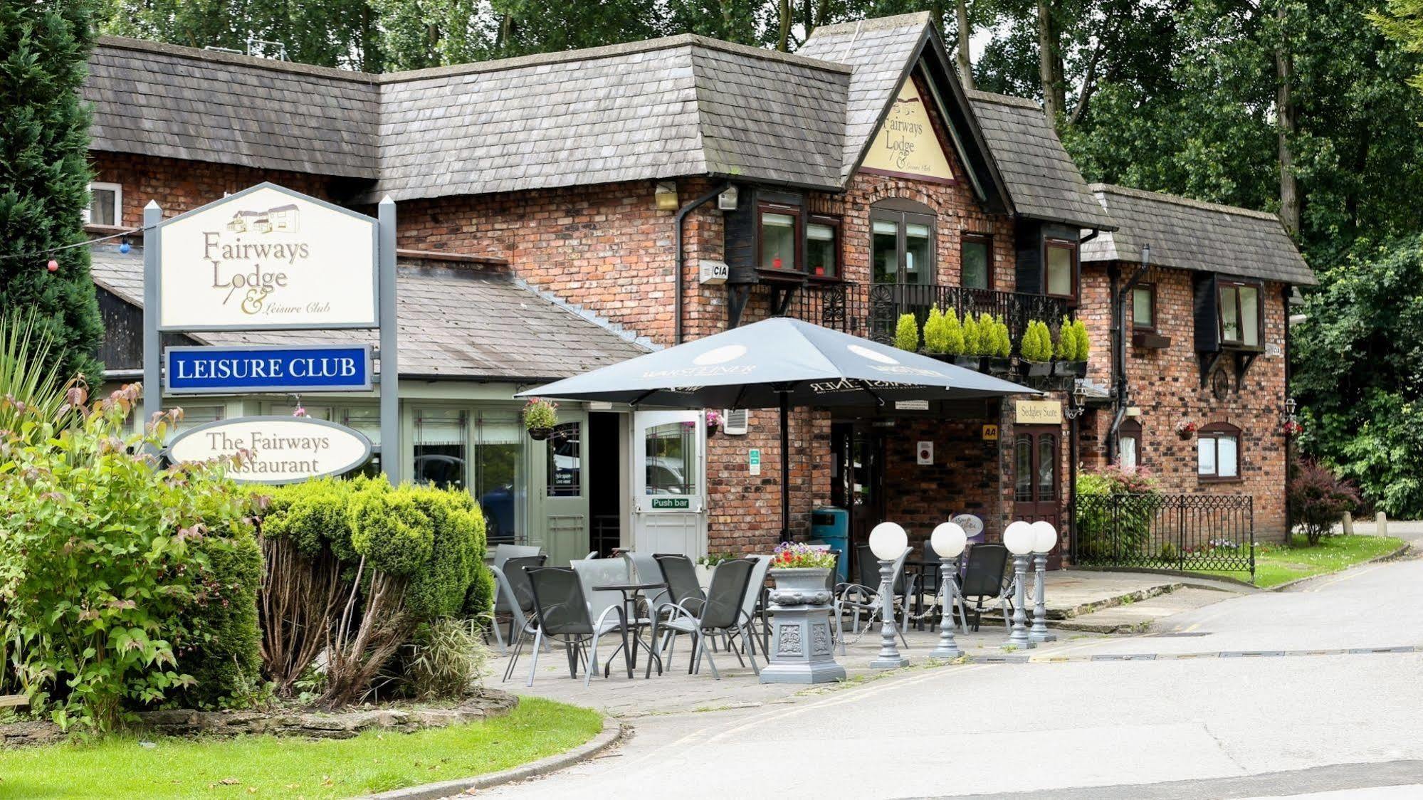 Fairways Lodge & Leisure Club Prestwich Exteriör bild