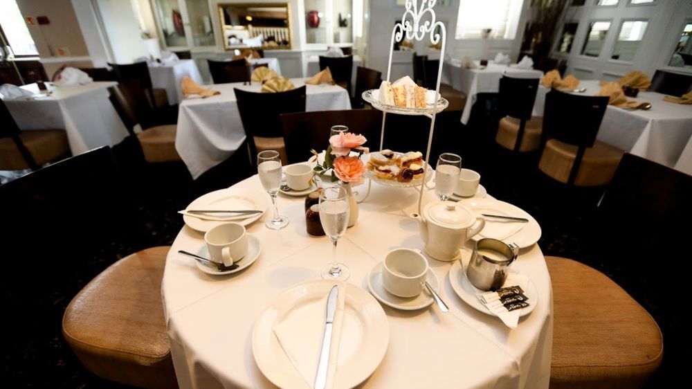 Fairways Lodge & Leisure Club Prestwich Exteriör bild